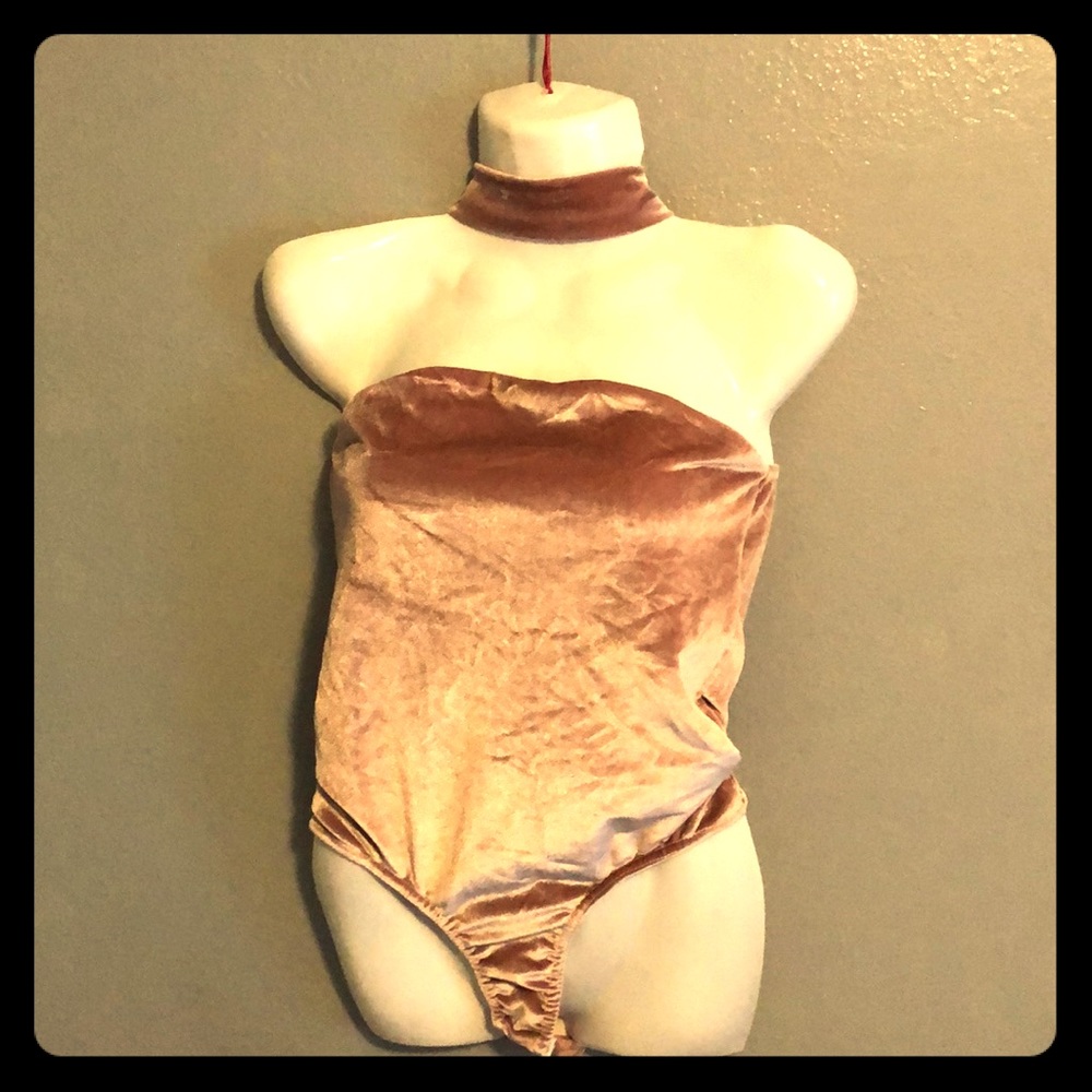 5 for 25 🌶 PINK VELOUR BODYSUIT